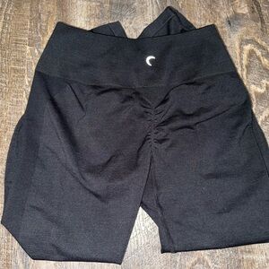 Black Zyia “ seamless Scrunchy what “ leggings
